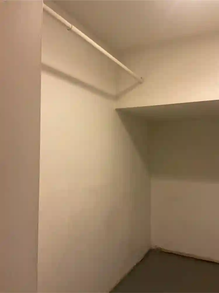 Master bedroom for rent
