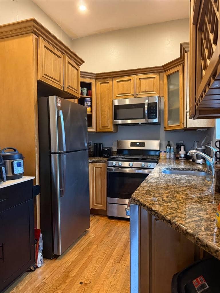 Private room Available near UMB