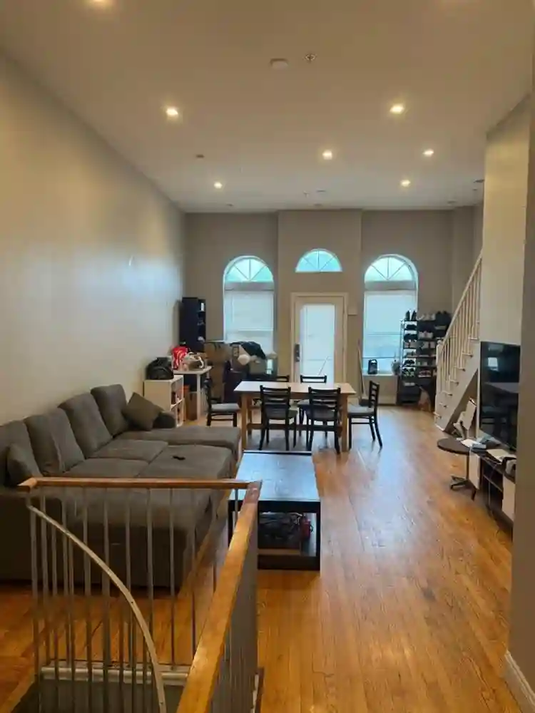 Private room Available near UMB