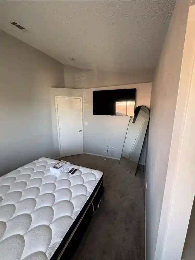 Furnished Private Room $750
