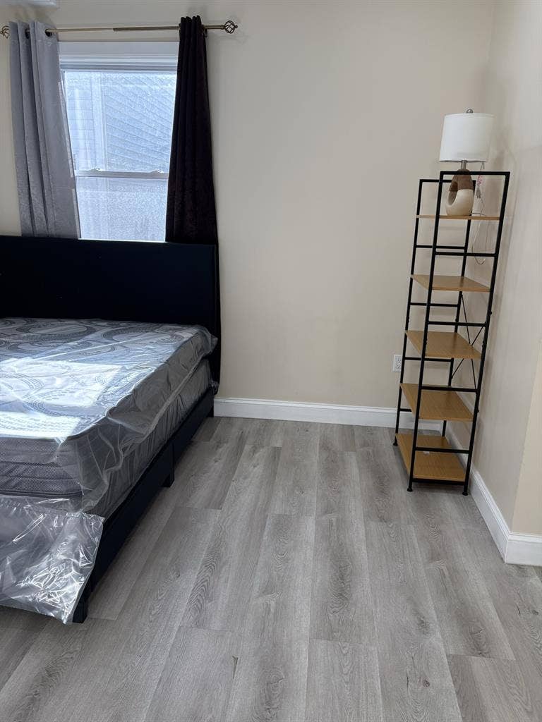 A large and furnished room NJ