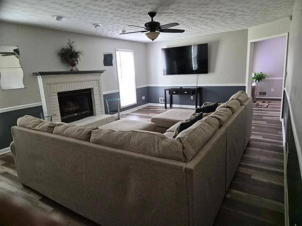 3 BR in Rex