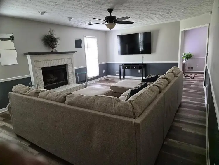 3 BR in Rex