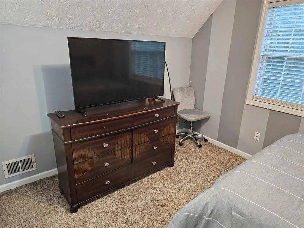 3 BR in Rex