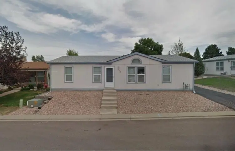 Female roommate wanted