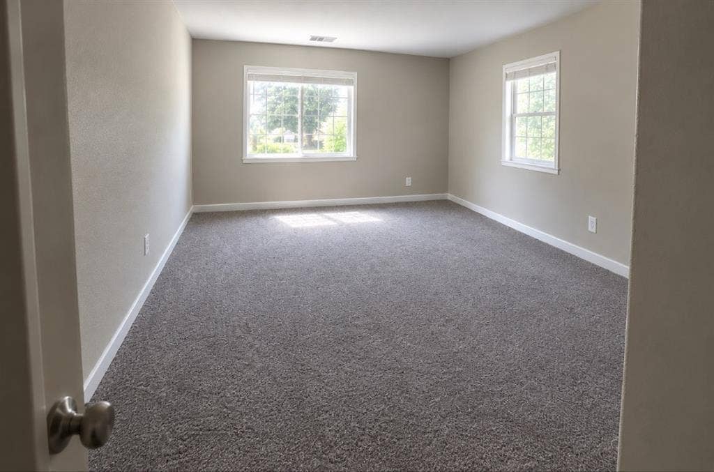 Roommate wanted