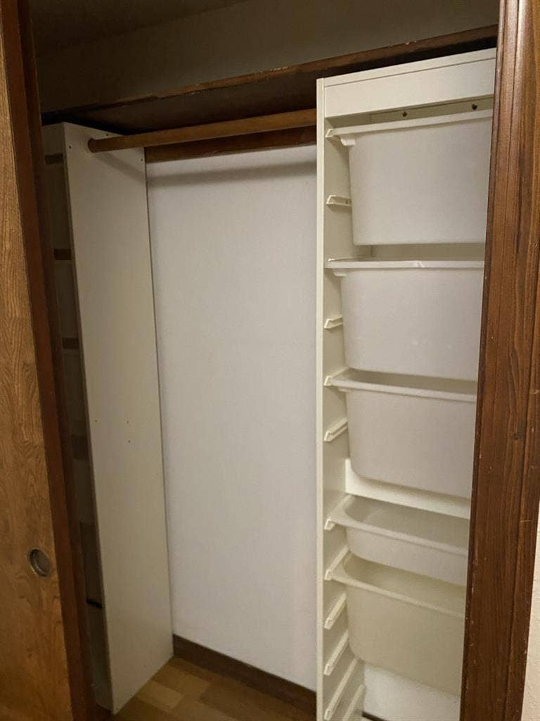Room for rent in happy valleyy