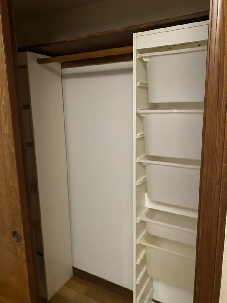 Room for rent in happy valleyy