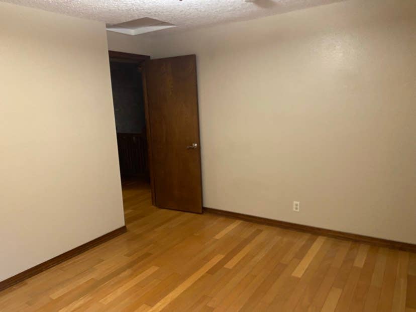 Room for rent in happy valleyy