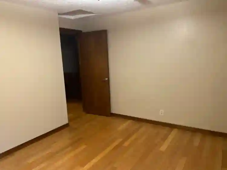 Room for rent in happy valleyy