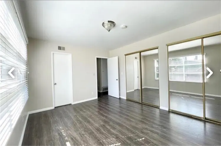 Master bedroom bathroom in house