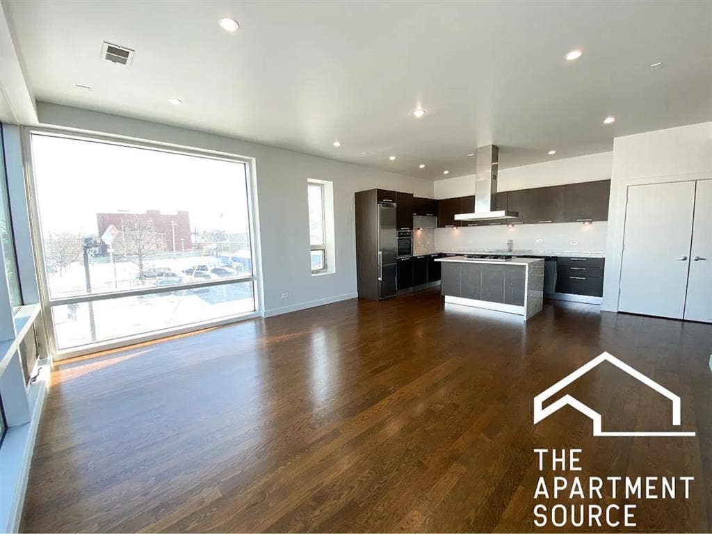 One bedroom available in a 3brd