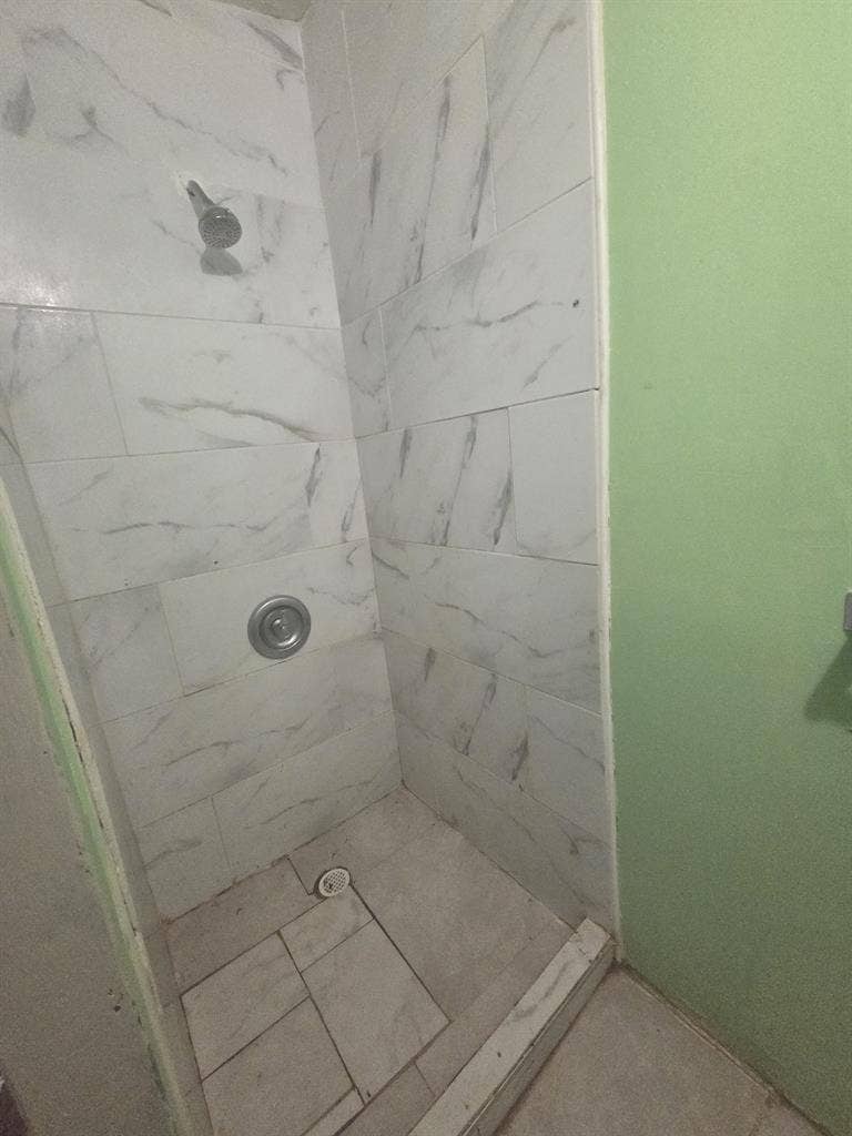 Private Room w/Private Entrance