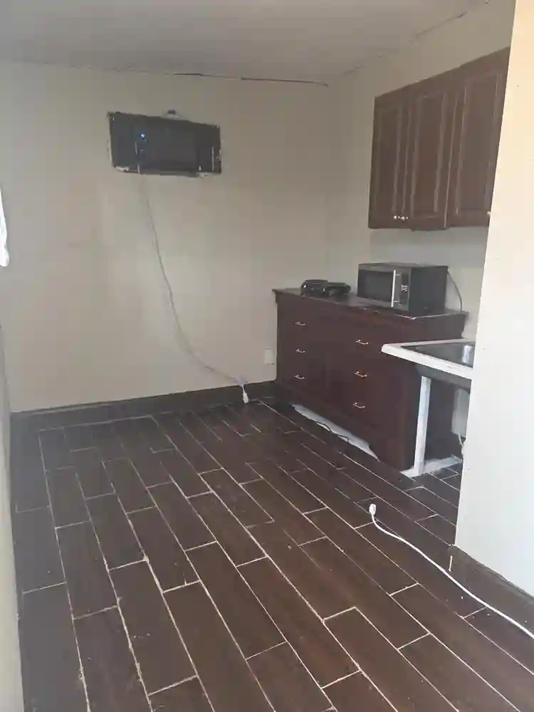 Private Room w/Private Entrance