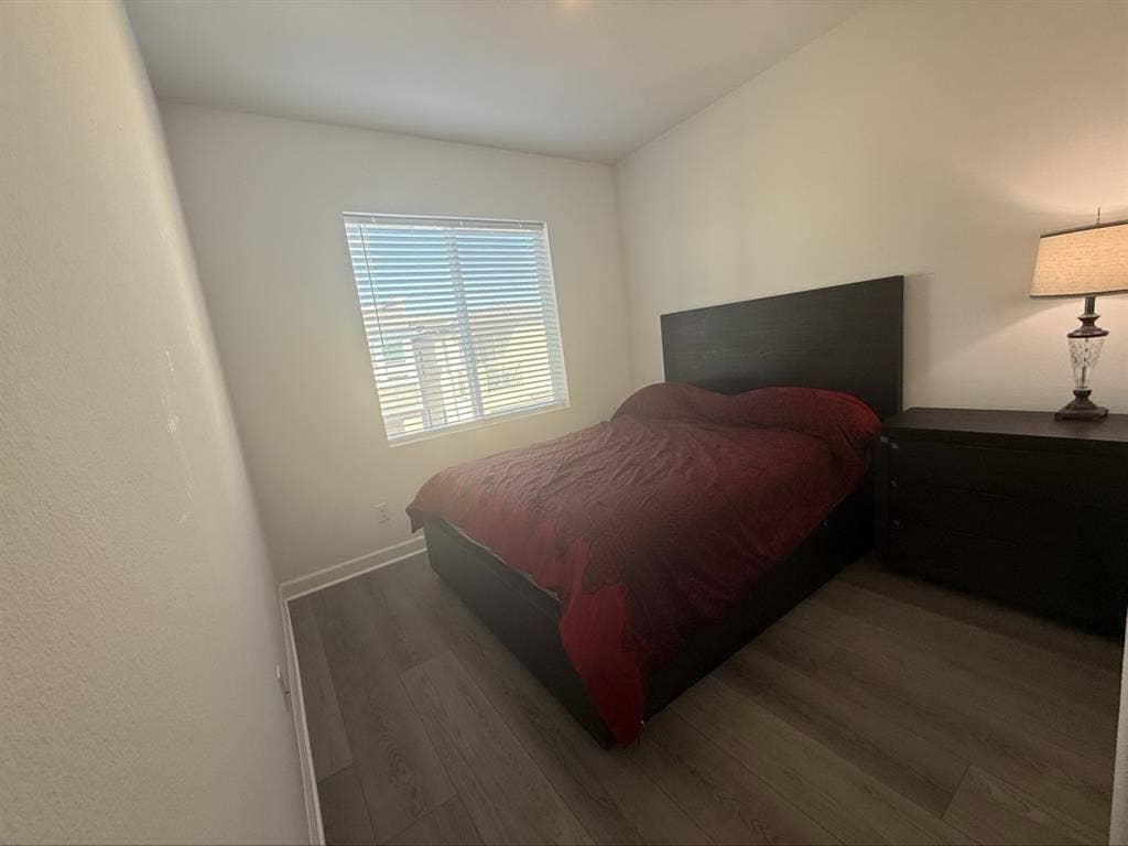 Furnished room - private bathroom