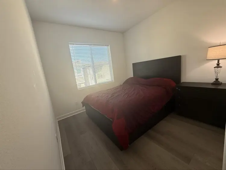 Furnished room - private bathroom