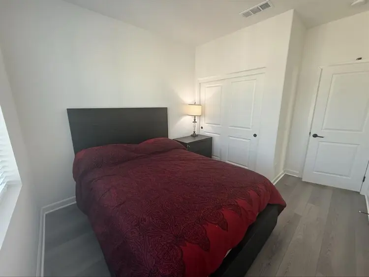 Furnished room - private bathroom
