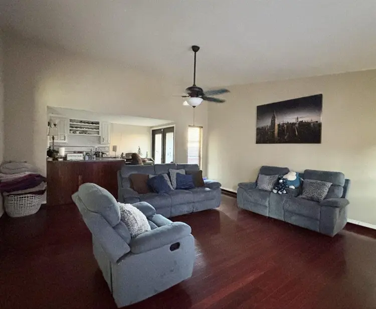 Looking for a roommate!