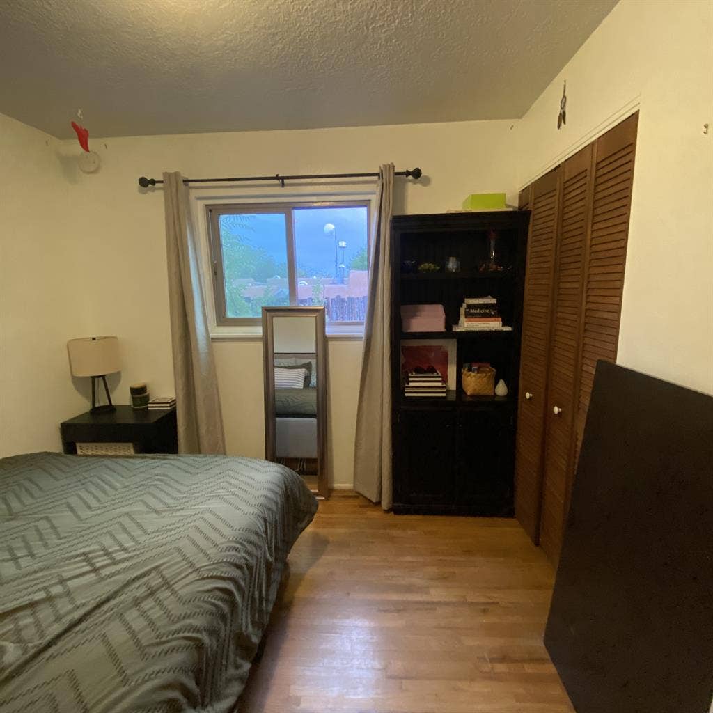 Roommate Wanted in 4bd Home