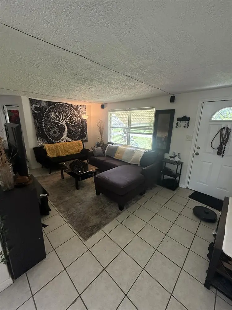 Unfurnished Room for Rent