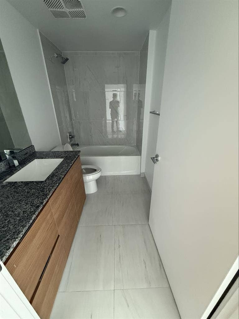 Private Room in Downtown Miami
