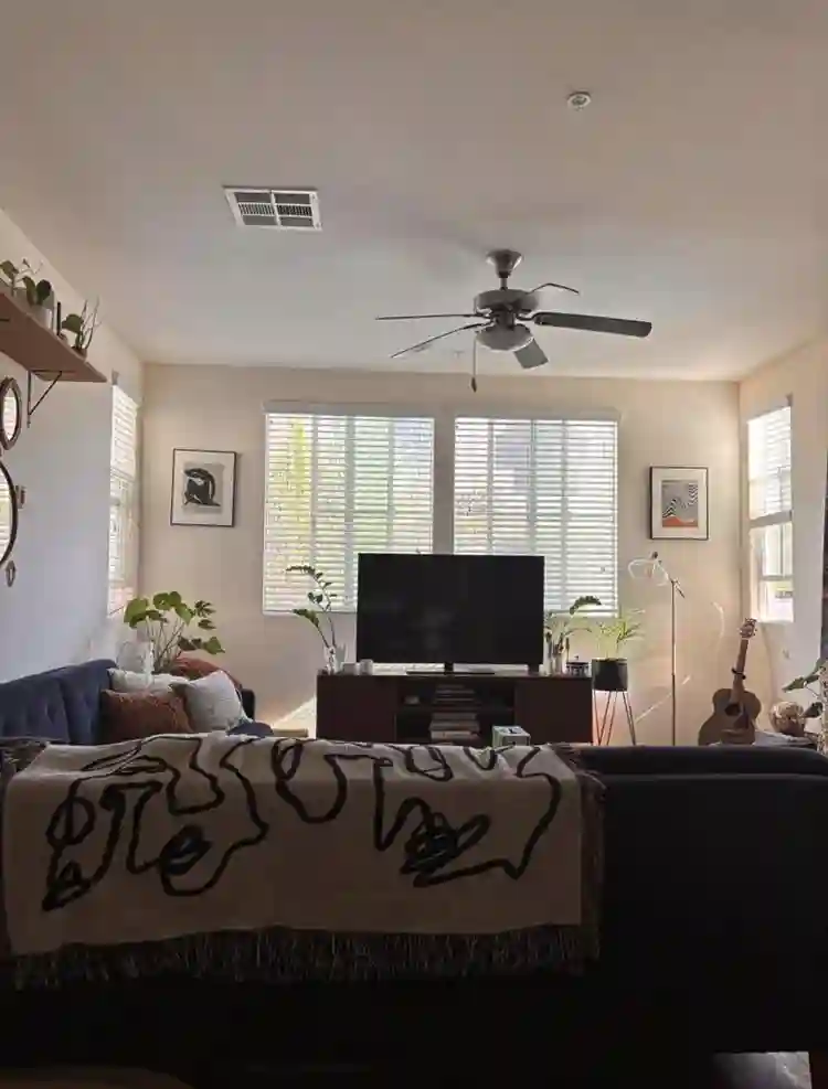 3 Bed / 2 Bath Room for Rent
