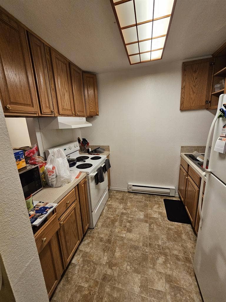 Room at apartment next to BSU