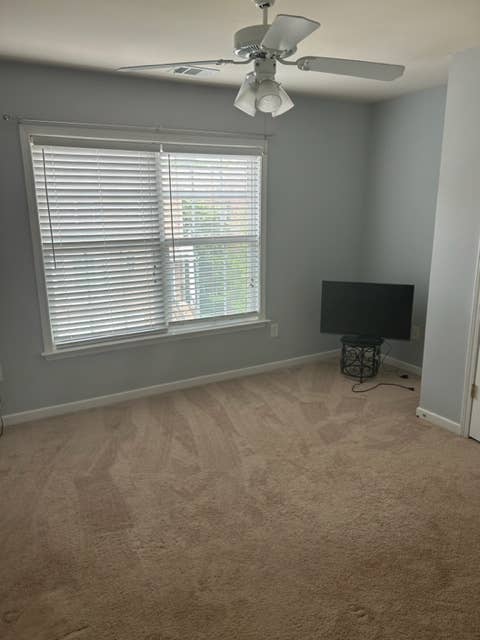 ROOM FOR RENT (JOHNS CREEK)