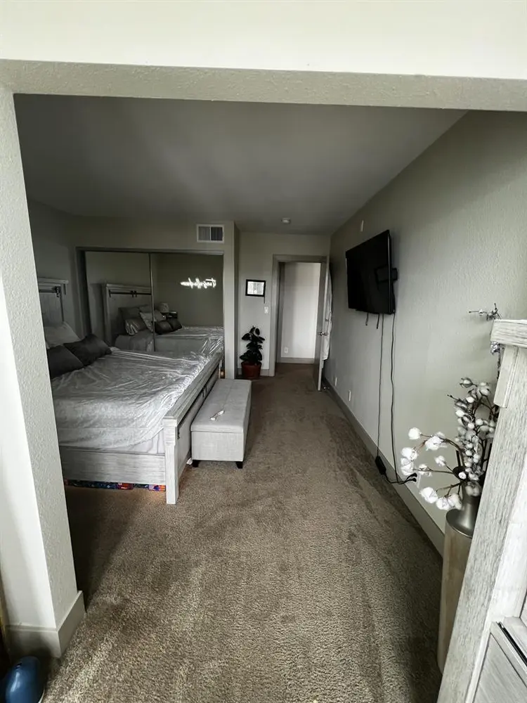 2bed/2bath Apt Available Oct 1st