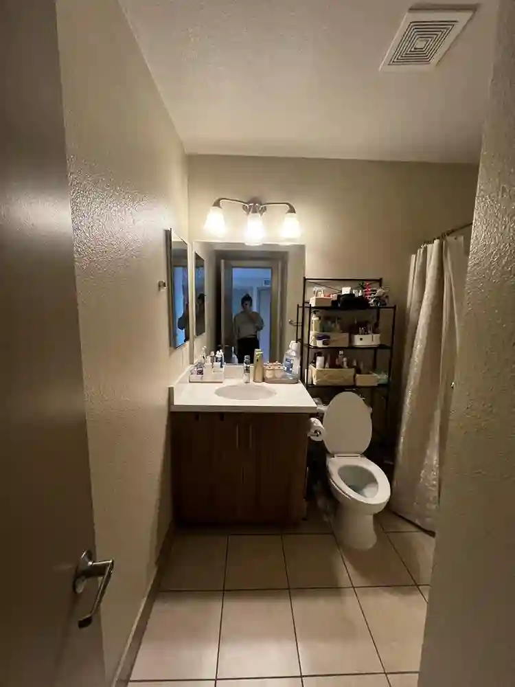 2bed/2bath Apt Available Oct 1st