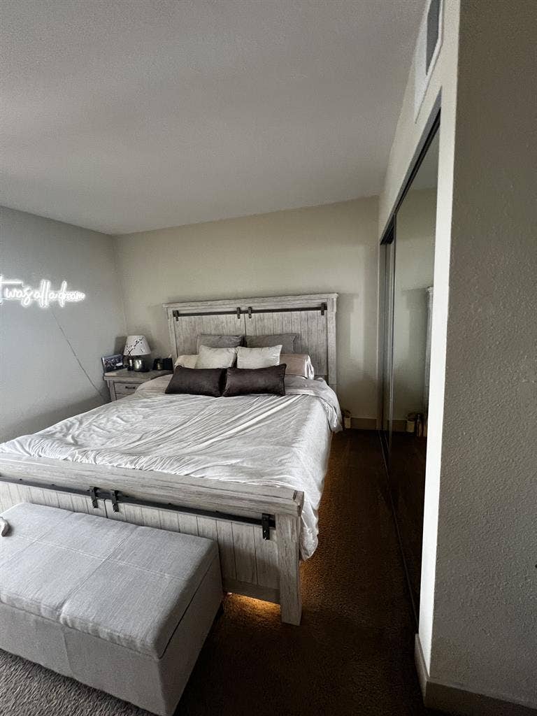 2bed/2bath Apt Available Oct 1st