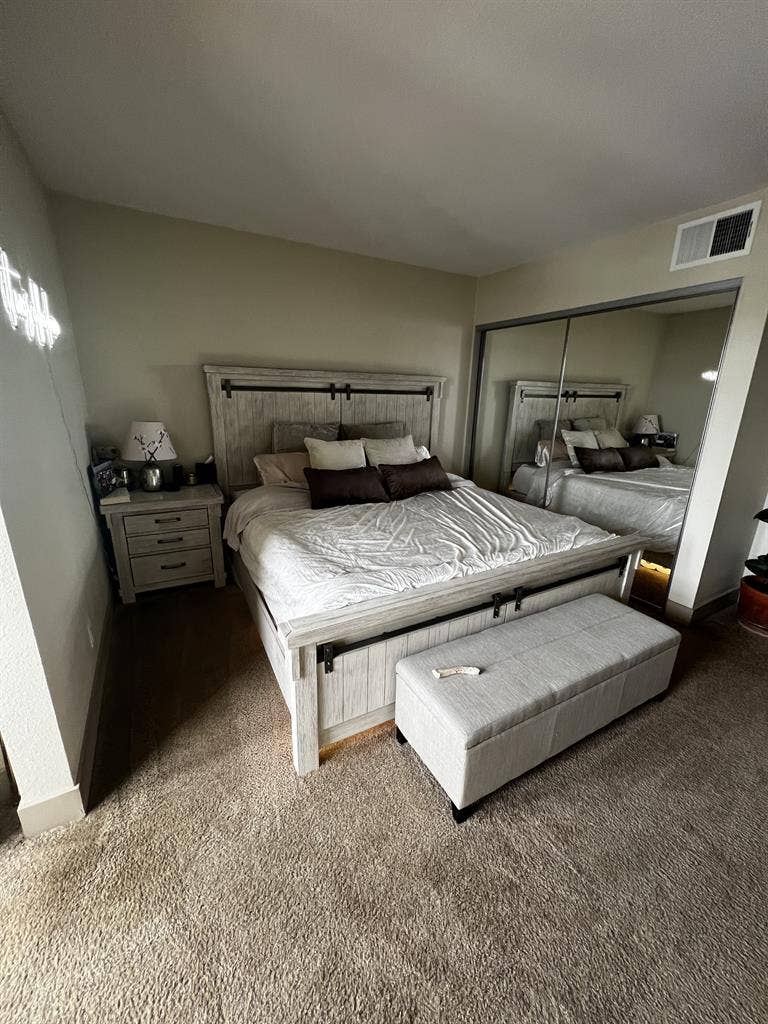 2bed/2bath Apt Available Oct 1st