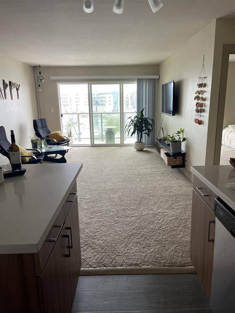 2bed/2bath Apt Available Oct 1st