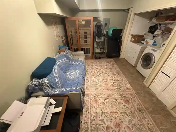 Private Suite-Gym & Sauna-Furnished
