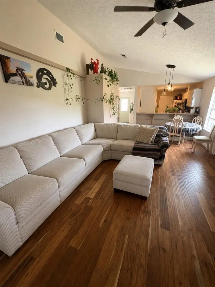 Private Suite-Gym & Sauna-Furnished