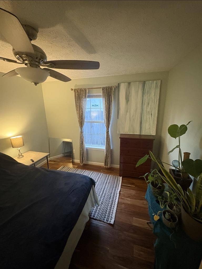 Private Suite-Gym & Sauna-Furnished