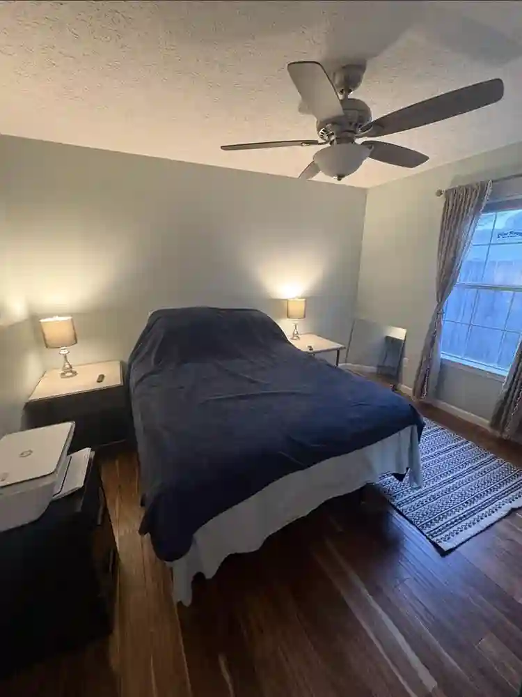 Private Suite-Gym & Sauna-Furnished