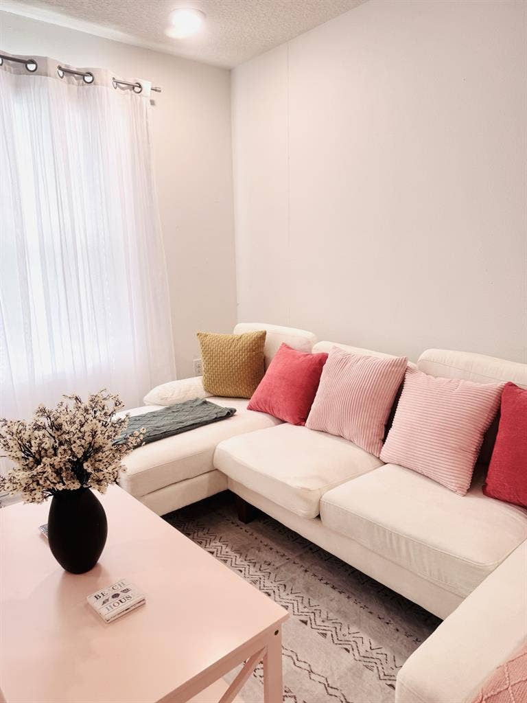 FURNISHED PRIVATE ROOM MILTON FL