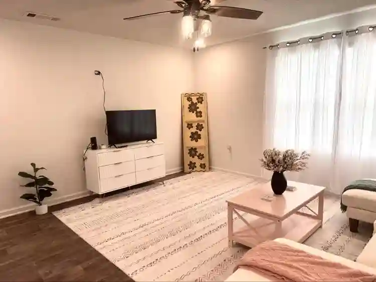 FURNISHED PRIVATE ROOM MILTON FL