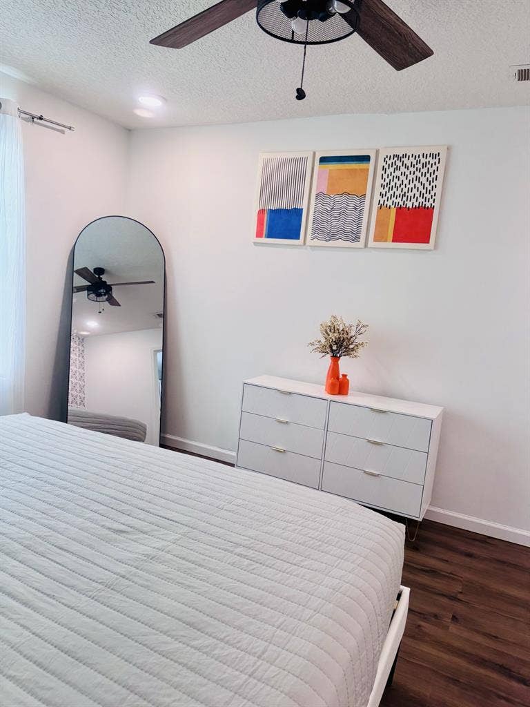 FURNISHED MASTER BEDROOM MILTON FL