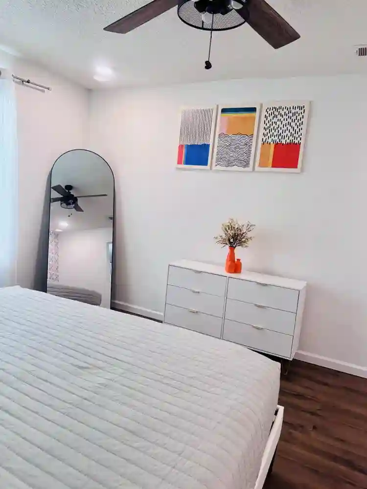 FURNISHED MASTER BEDROOM MILTON FL