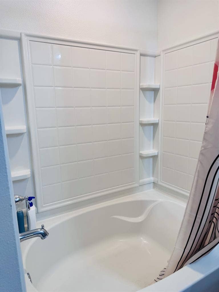 FURNISHED MASTER BEDROOM MILTON FL