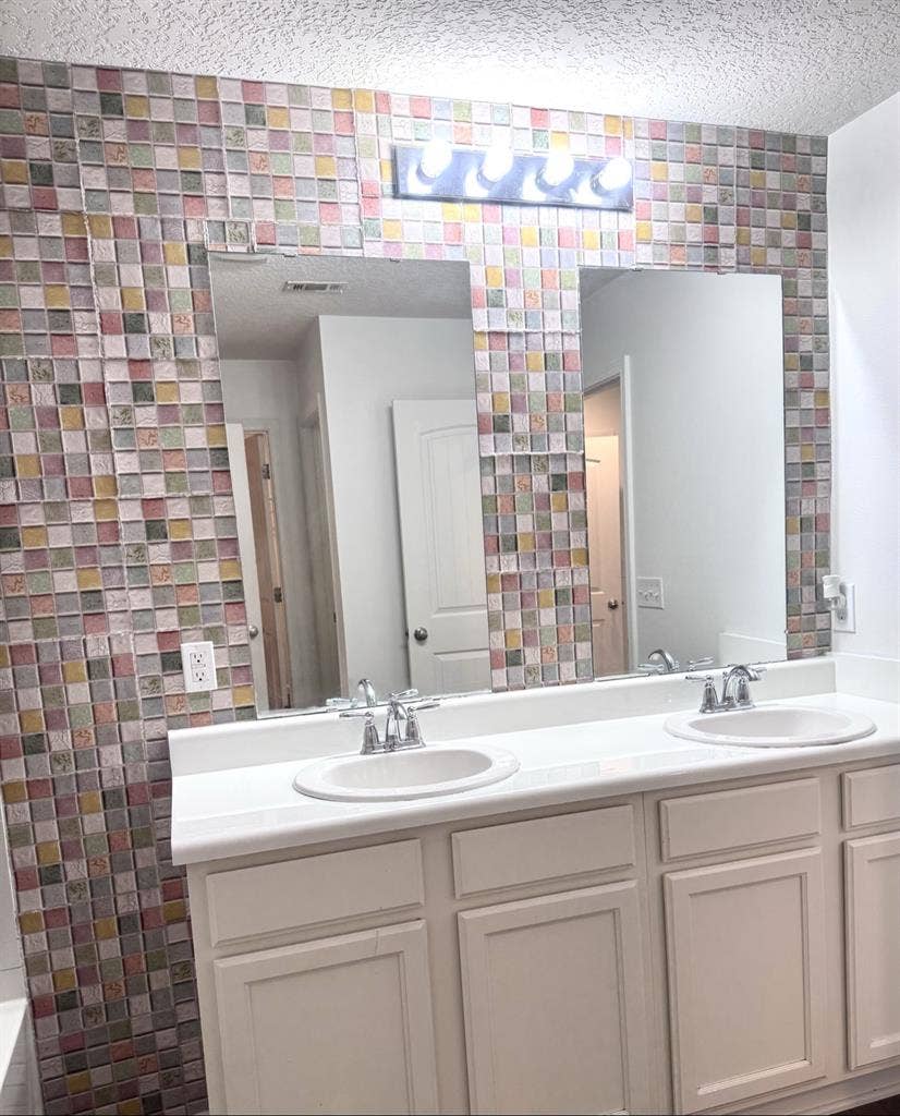 FURNISHED MASTER BEDROOM MILTON FL
