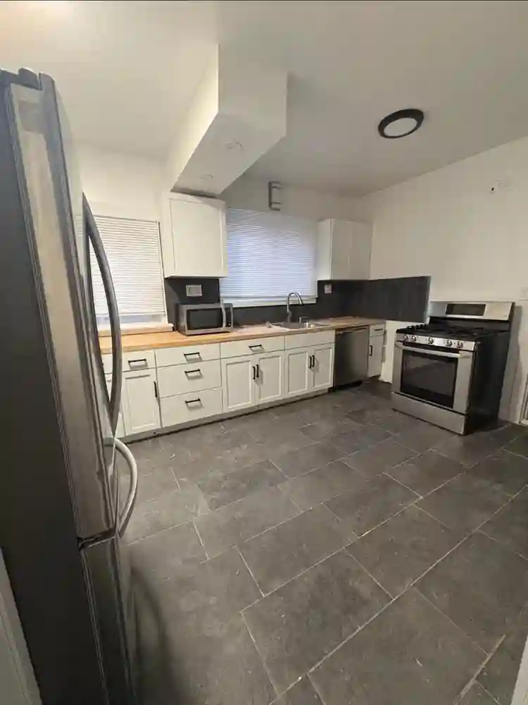Clean, safe and quiet home 🏡