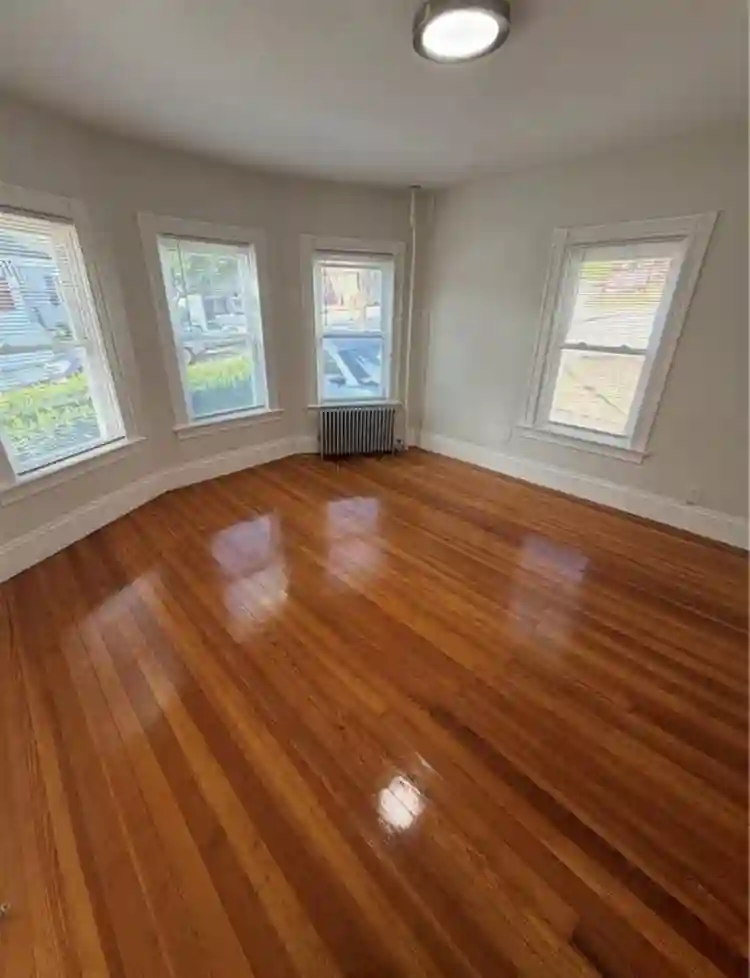 $600 room in pawtucket!