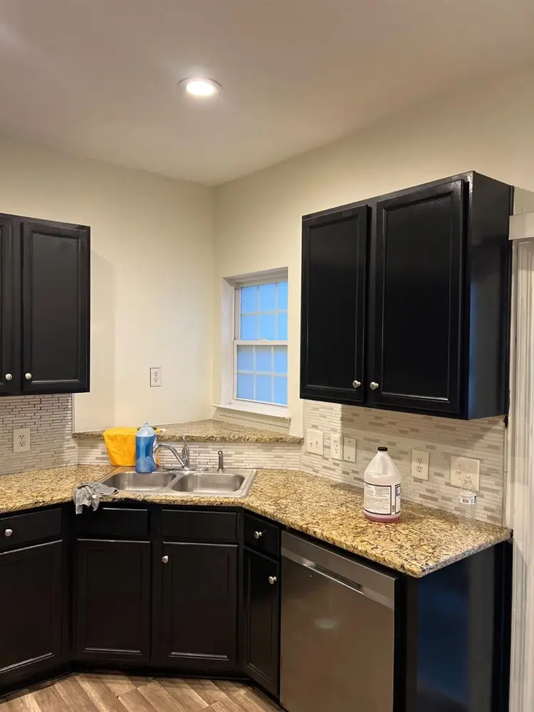 Private room for rent in townhouse