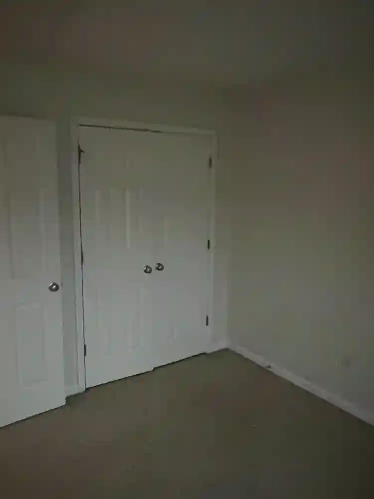 Private room for rent in townhouse