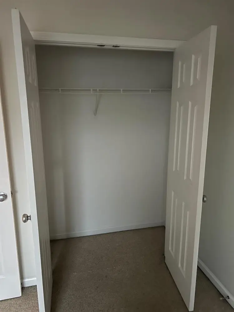 Private room for rent in townhouse