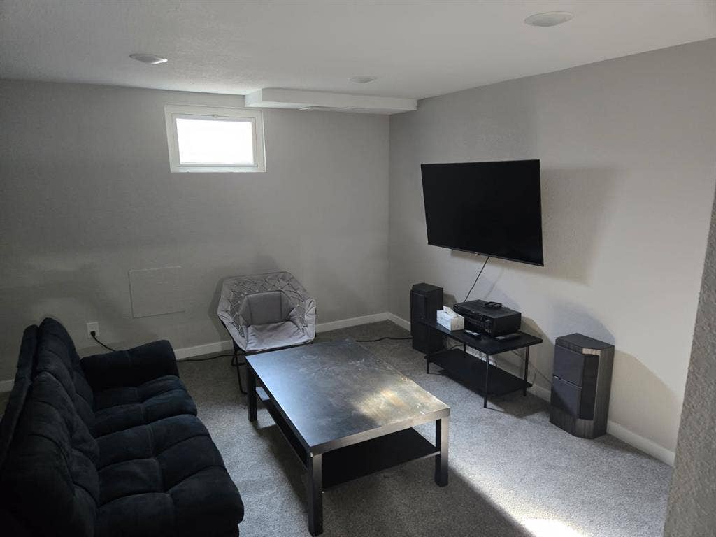 1 Bedroom in Applewood Golden