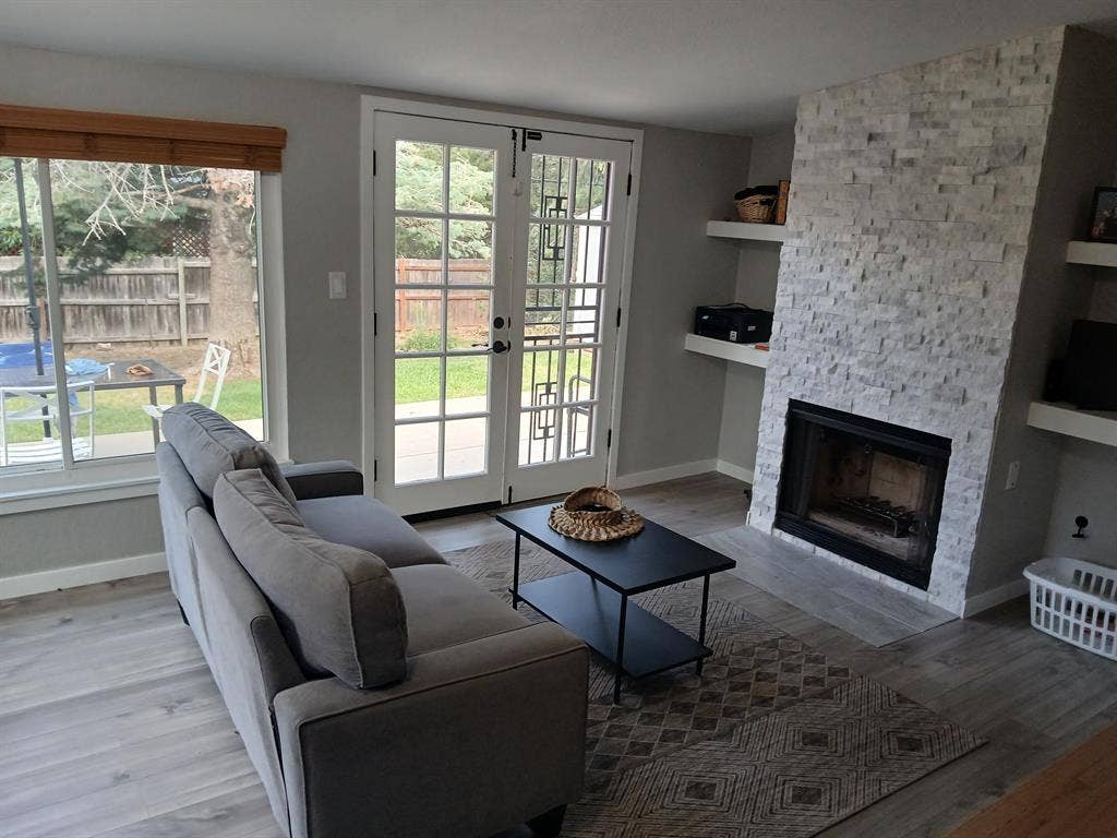 1 Bedroom in Applewood Golden